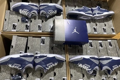 3 “Midnight 402 Jordan Air Navy” Vibrant CT8532-401 0705